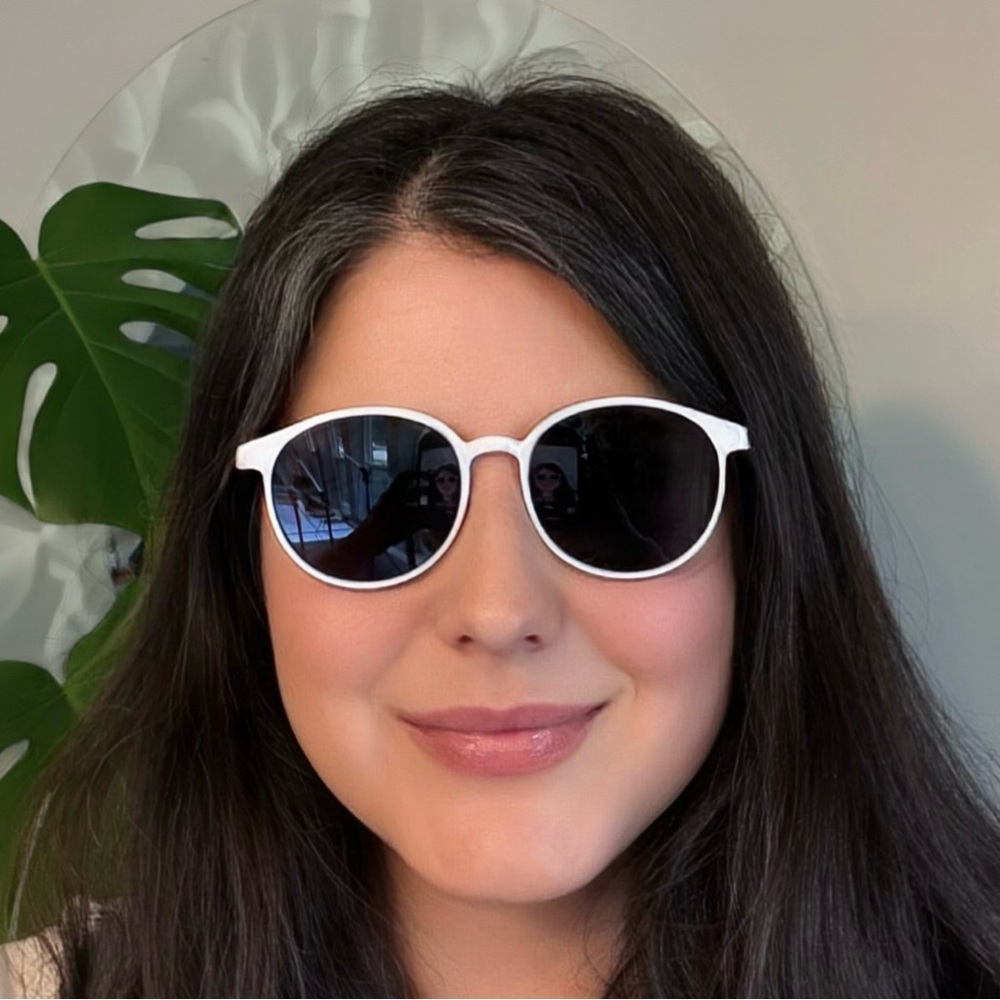 Meet Glasses White Frame Black Lens Sunglasses Classic Round Shades Dark Tint 14